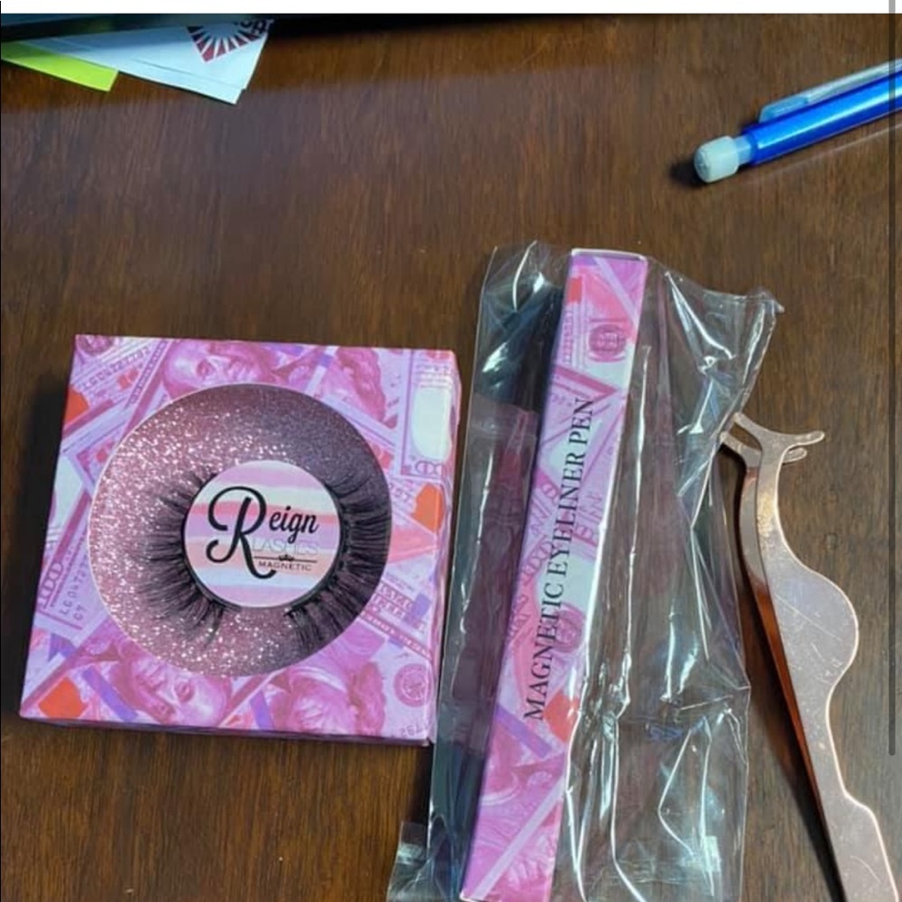 Brand new reign lashes